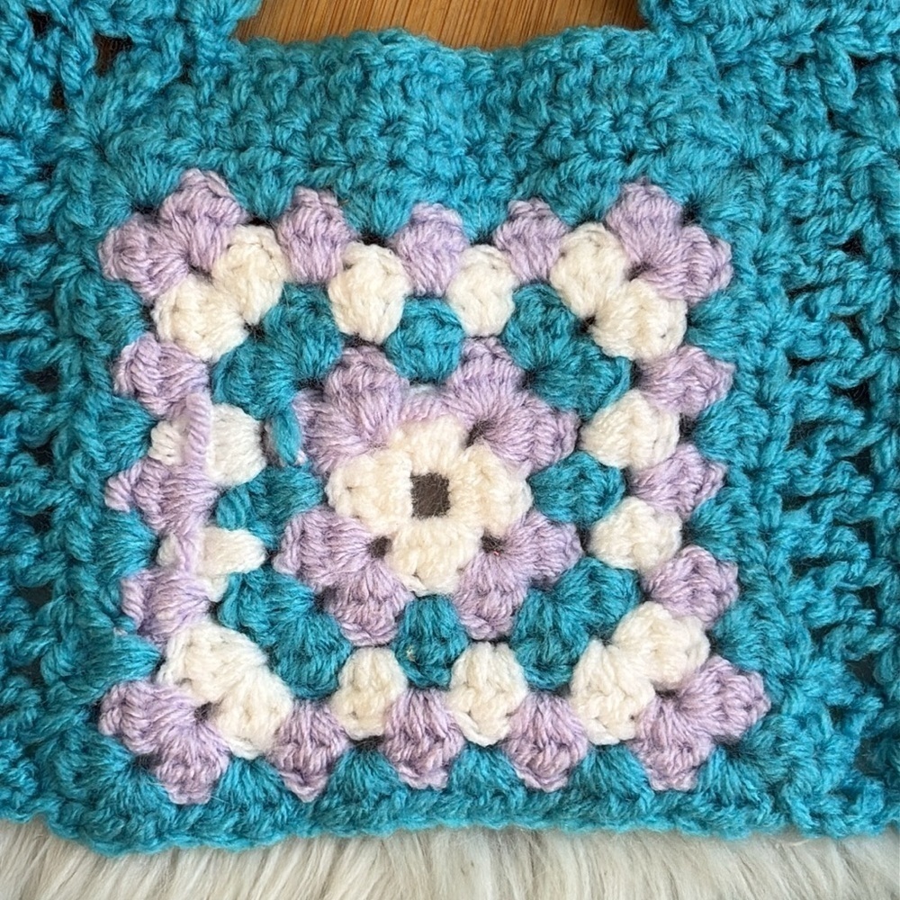 Handmade Blue White Purple Crochet Cut Out Criss Cross Granny Square Crop Top M - Picture 8 of 12